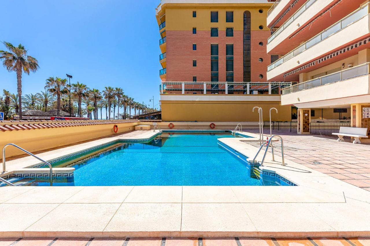 797 Holiday Rentals - Amplio Piso Con Terraza En Primera Linea De Playa トレモリノス エクステリア 写真