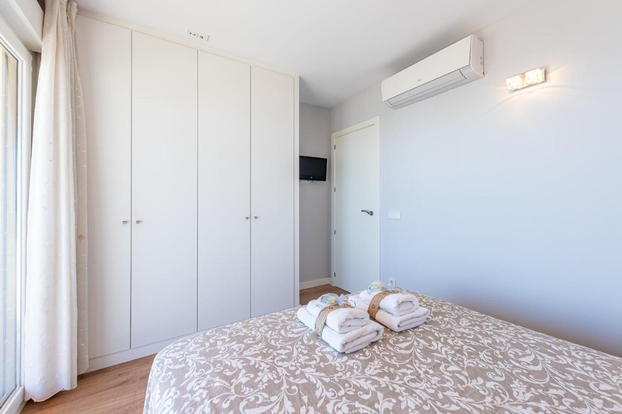 797 Holiday Rentals - Amplio Piso Con Terraza En Primera Linea De Playa トレモリノス エクステリア 写真